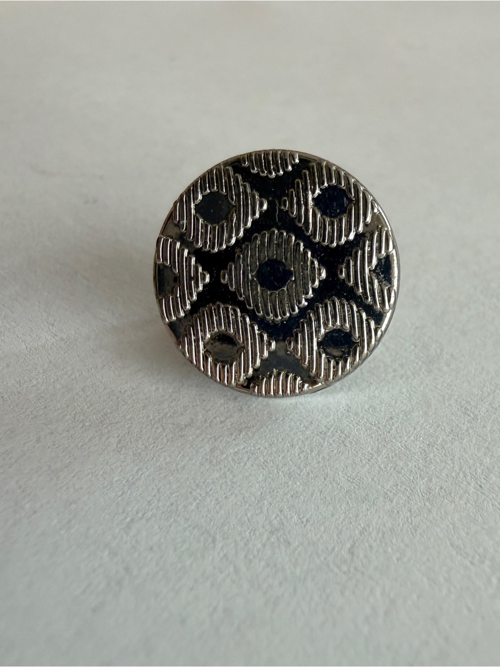 Ted Baker Silver-Tone Round Lapel Pin Textured Floral Geometric Tie Tack